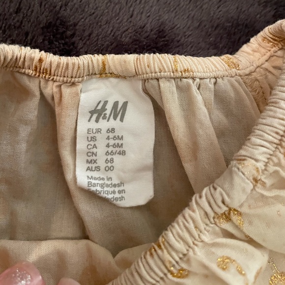 H&M Infant’s Taupe cotton dress with sparkly golden flamingos-Size 4-6 months - Picture 7 of 8